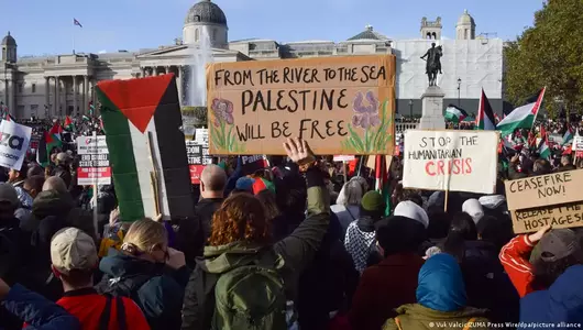 Chanted thousands of times, but highly controversial: pro-Palestinian slogan ‘From the river to the sea’ at a demonstration in London