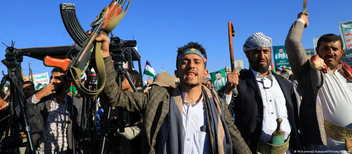 Die vom Iran unterstützen Huthi-Rebellen solidarisieren sich seit dem neuerlichen Ausbruch des Nahost-Kriegs mit der radikalislamischen Terrororganisation Hamas.