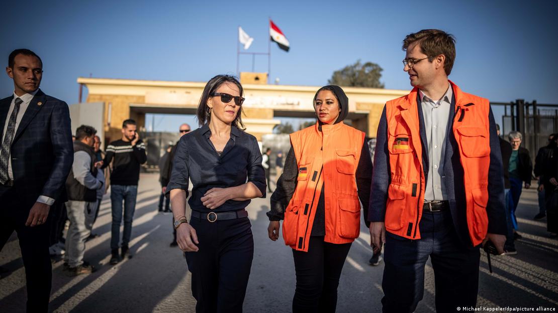 German Foreign Minister Annalena Baerbock at the Rafah border crossing between Egypt and the Gaza Strip