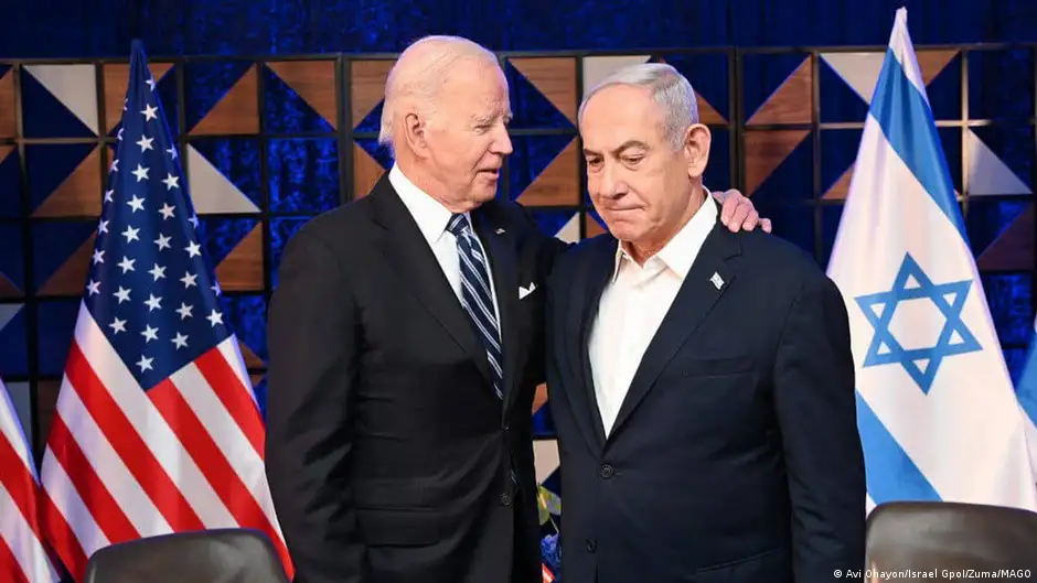 الرئيس الأمريكي جو بايدن مع رئيس الوزراء الإسرائيلي بنيامين نتانياهو