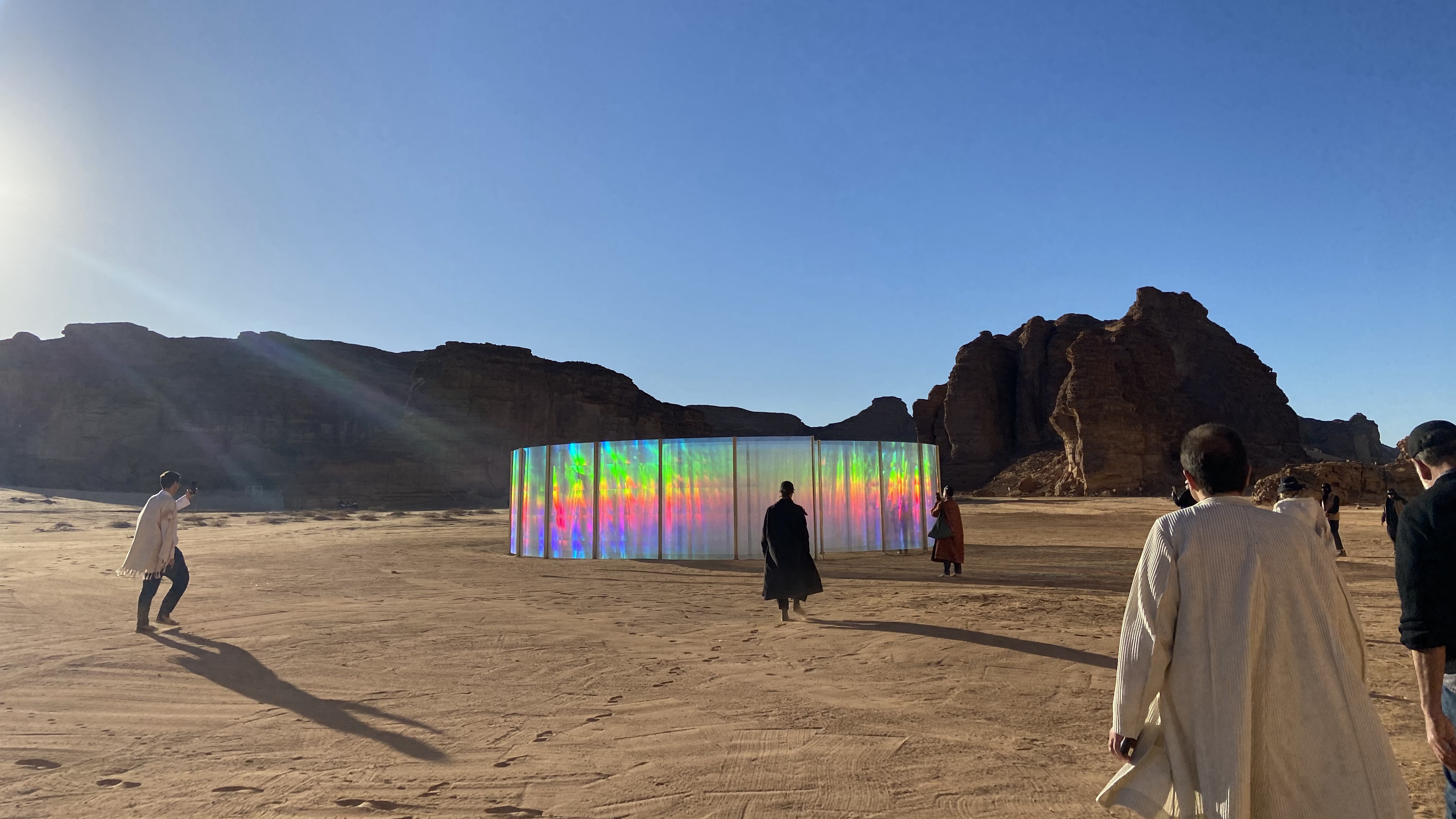 معرض صحراء إكس في منطقة العُلا السعودية Art installation at the Desert X AlUla 2024 exhibition in Saudi Arabia