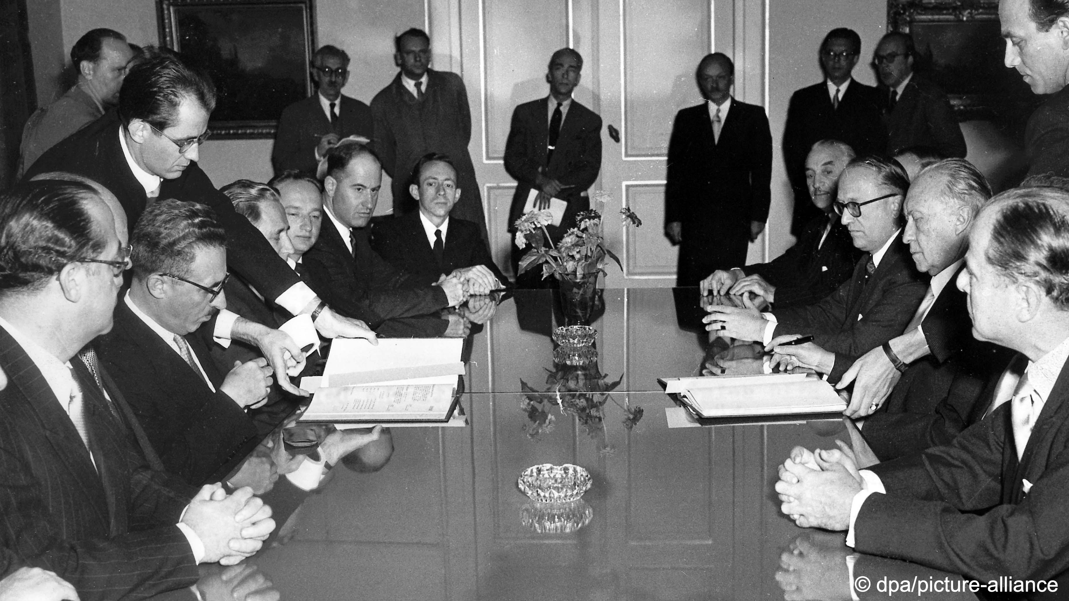 Members of the Israeli (left) and German delegations at the signing of the Luxembourg Agreement, Luxembourg, 10 September 1952