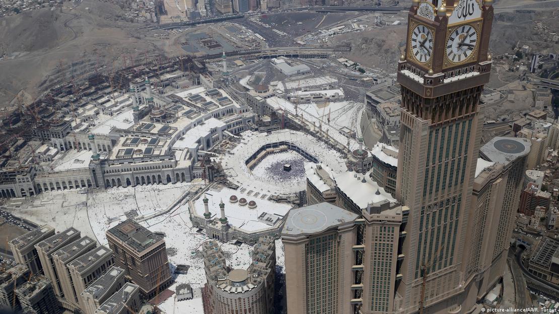 Also a huge economic undertaking: view of Mecca during the hajj