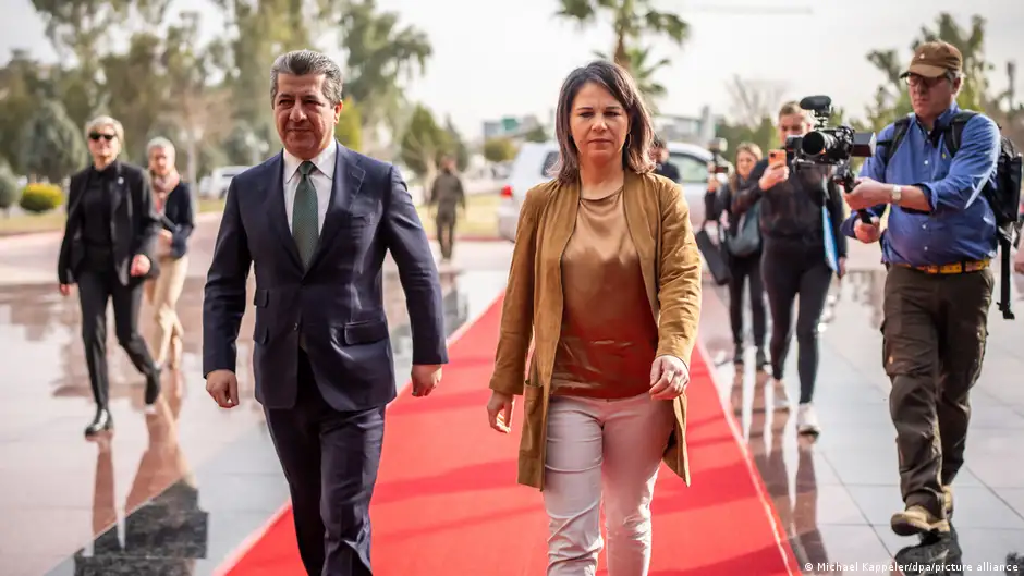 German Foreign Minister Annalena Baerbock and the head of government of the Kurdish autonomous regions in northern Iraq, Masrour Barzani