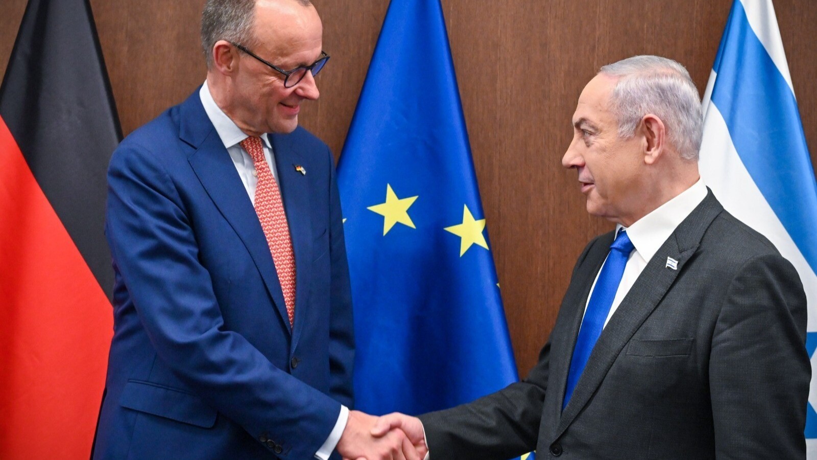 Merz und Netanjahu im Dezember 2024 (Foto: picture alliance/dpa/GPO | K. Gideon) Friedrich Merz (CDU), damals Unionsfraktions- und CDU-Chef, trifft während seiner Israel-Reise Benjamin Netanjahu, Ministerpräsident von Israel, Dezember 2024. Merz und Netanjahu im Dezember 2024 (Foto: picture alliance/dpa/GPO | K. Gideon)
