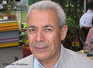 المعارض السوري البارز برهان غليون، الذي يشغل منصب مدير مركز دراسات الشرق المعاصر وأستاذ علم الاجتماع السياسي في جامعة السوربون في باريس
