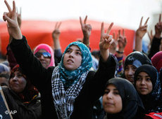 Anti-Gaddafi protests in Bengazi (photo: AP)
