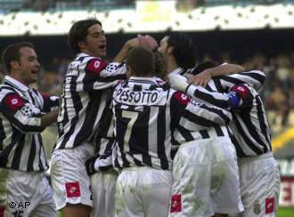 Players of the football club Juventus Turin celebrate a goal (photo: AP)