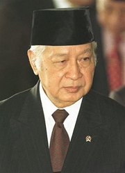 Former Indonesian president Suharto (photo: AP)