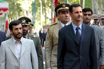 Iran president Ahmedinejad and Syria's president al-Assad (photo: dpa)