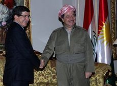 Ahmet Davutoglu and Massoud Barzani (photo: AP)