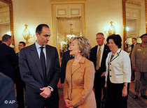 Jamal Mubarak (left) (photo: AP)