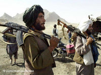 Taliban fighters in 2001 (photo: dpa)