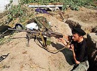Chechen militants in the outskirts of Chervlennaya, photo: AP