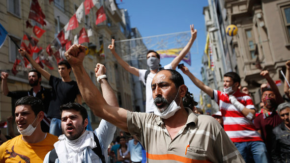 Demonstration gegen Erdogan in Istanbul; Foto: Reuters