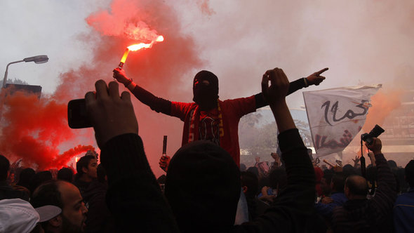 Joy and satisfaction at the judge's decision from the Al-Ahly supporters in Kairo (photo: AFP/Getty images)