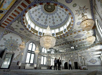Interior of the Fatih mosque in Wülfrath, Germany (photo: AP)