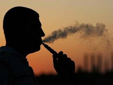 Man smoking a water pipe (photo: AP)