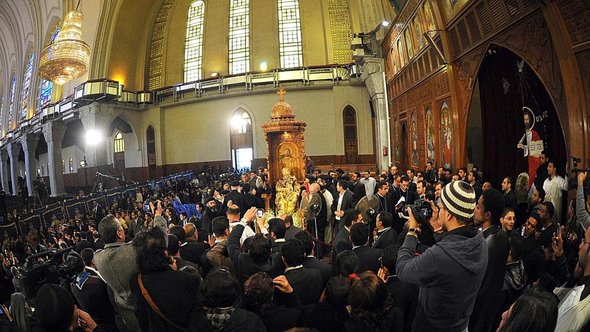 Coptic Christians in Egypt mourn the death of Pope Shenouda III (photo: EPA/MOHAMED OMAR)