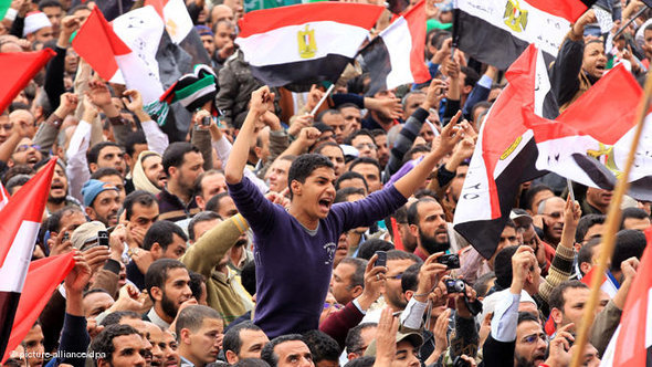 ميدان التحرير القلب النابض للثورة المصرية، الصورة د ب ا  