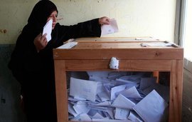 Woman at the election ballot in Al-Arish (photo: Reuters)