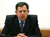 Libanons Ministerpräsident Fuad Siniora während einer Kabinettssitzung; Foto: AP 