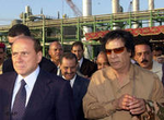 Silvio Berlusoni und Muammar Gaddafi, Foto: AP
