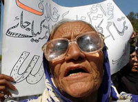 Demonstration für Frauenrechte in Pakistan; Foto: AP