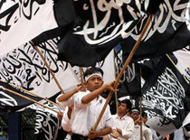 Indonesische Jugendliche der radikal-islamischen Hizb-ut Tahrir in Jakarta; Foto: AP