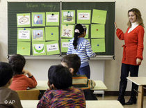 Religionsunterricht in einer Schulklasse in Stuttgart; Foto: AP