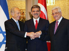 Peres, Gül und Abbas; Foto AP