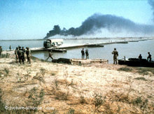 Irakischer Angriff auf den iranischen Ölhafen Khorramshah 1980; Foto: dpa