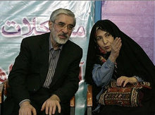 Mir Hussein Mussawi mit seiner Frau Sahra Rahnaward; Foto: DW