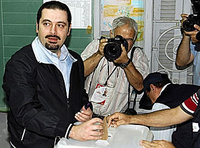 Saad Hariri bei der Stimmabgabe; Foto: AP