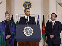 Hamid Karsai, Barack Obama und Asif Ali Zardari auf dem Dreiergipfel in Washington im Mai 2009; Foto: DW