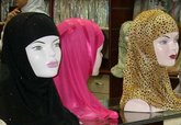 Das islamische Kopftuch: Symbol der Unterdrückung oder der kulturellen Vielfalt? Foto: Larissa Bender
