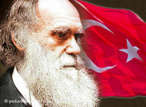 Charles Darwin and the Turkish flag (photo: dpa/DW)