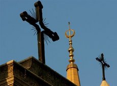 Symbolbild Weltreligionen Islam und Christentum; Foto: AP