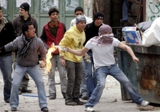 Jugendproteste in Bab el Oued, Foto: AP