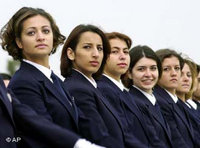 طالبات الأكاديمية الطبية - العسكرية في أنقرة، الصورة: أ ب
