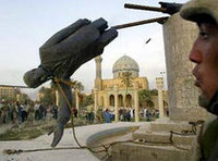 سقوط تمثال صدام، بغداد، الصورة: أ.ب