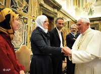 البابا في استقبال عدد من المشاركين في الحوار الكاثوليكي الإسلامي، الصورة: ا.ب  