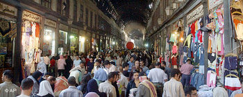 احدى أسواق مدينة دمشق، الصورة: أ.ب