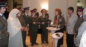 شرطيات أفغانيات عند زيارة مقر الجمعية الألمانية للتعاون التكنولوجي  GTZ في برلين