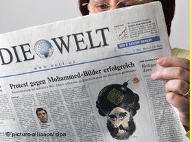 Mohammed-Karikaturen in der Zeitung; Foto: dpa 
