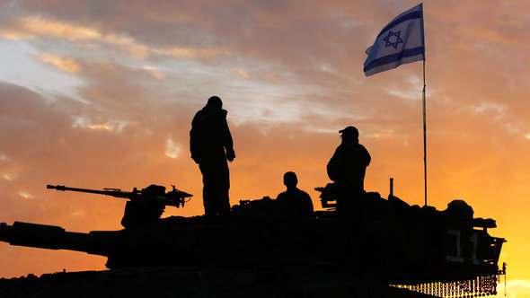 دبّابة إسرائيلية على تُخوم غرة. غيتي إميجيس
