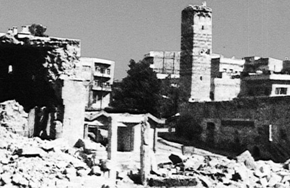 Destruction in the city of Hama in 1982 (photo: Wikipedia)
