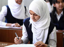 Schülerinnen in Tripolis; Foto: © DW Essam Zuber 