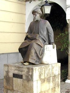 تمثال موسى بن ميمون في قرطبة. ويكيبيديا