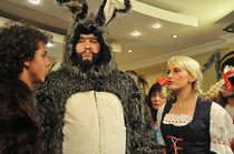 Recep Ivedik wearing a bunny costume (source: Kinostar)